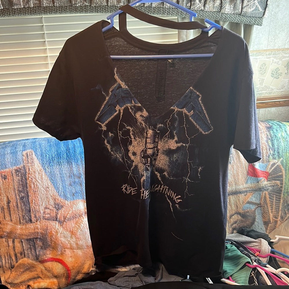 Metallica “Ride the Lightning” shirt